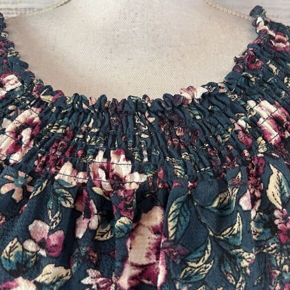 Spirit of Grace Dress size Small Black Berry Floral Teal Stretch Smocked Knee - Picture 5 of 11